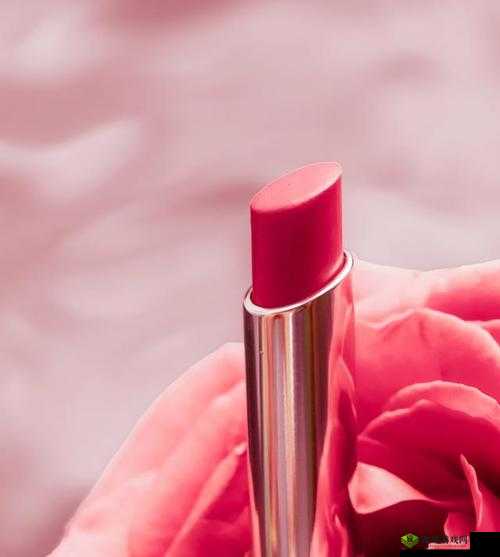 YSL 口红 8223:水蜜桃般的甜美诱惑