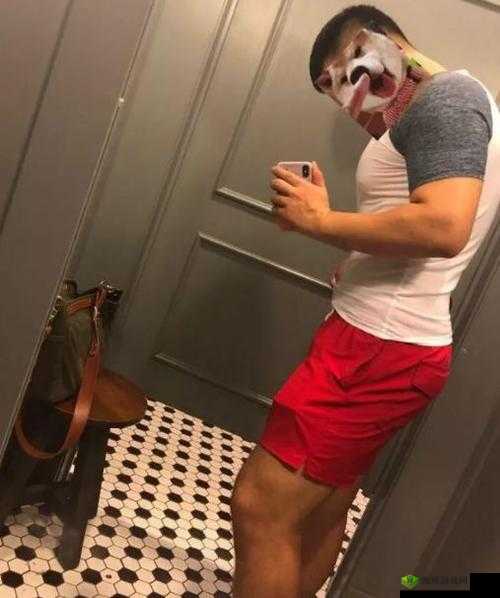:罕见绝世 gay 翘屁嫩男爽到失禁,网友:无法直视